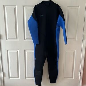 Hevto Men’s Wet Suit